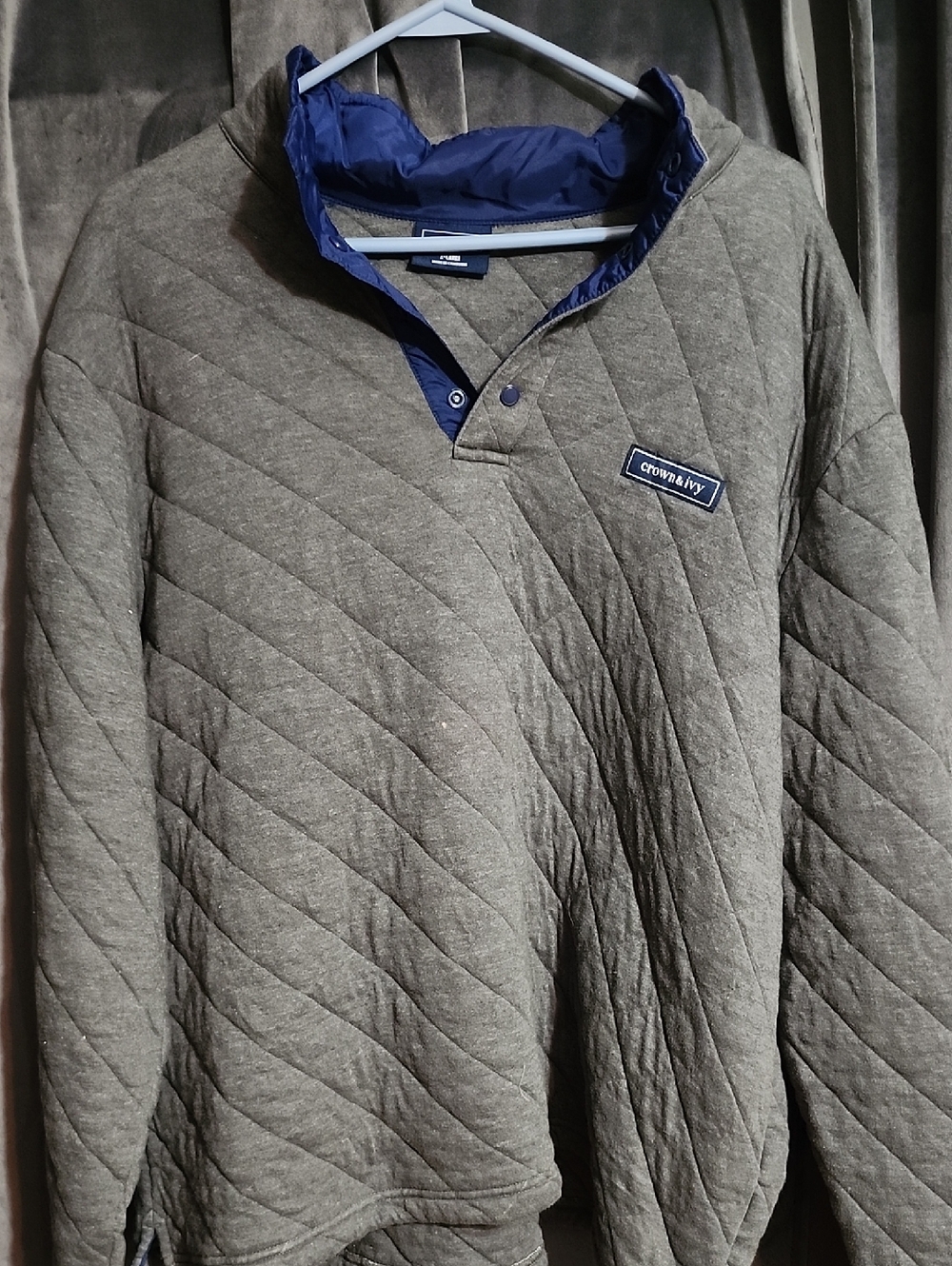 Crown & Ivy Quilted Pullover in Olive with Navy Trim